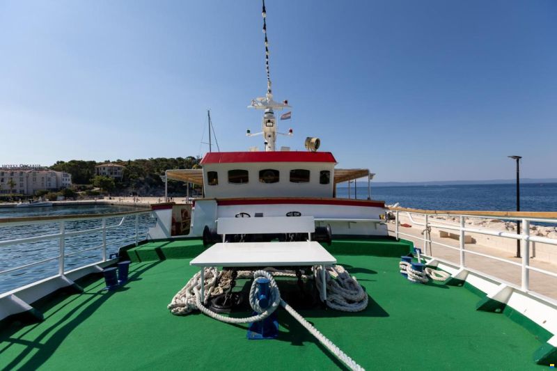VOGA PASSENGER TOURIST SHIP