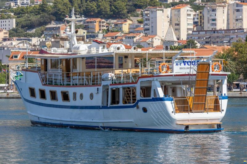 VOGA PASSENGER TOURIST SHIP