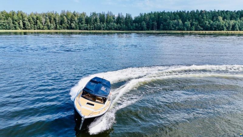 Manara 775 Pilothouse Pleasure