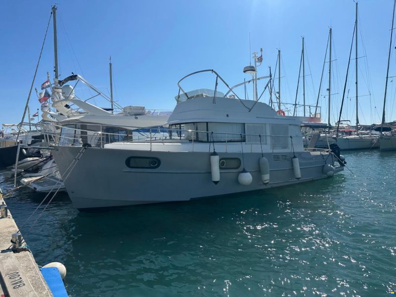 Beneteau Swift Trawler 44