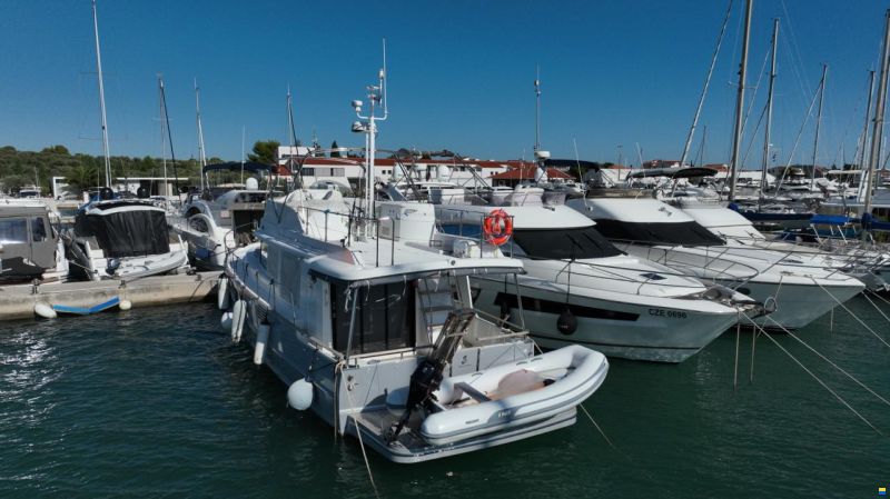 Beneteau Swift Trawler 44