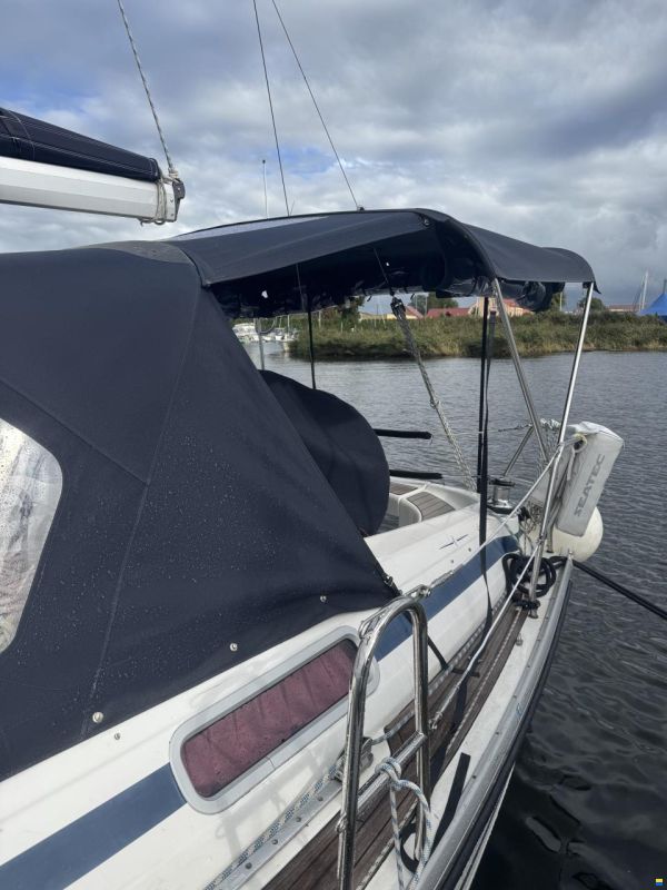 Bavaria 32