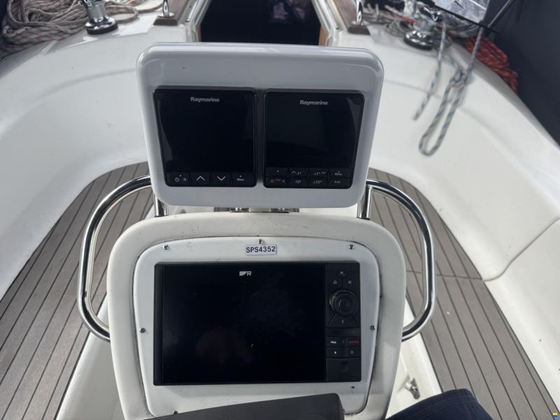 Bavaria 32