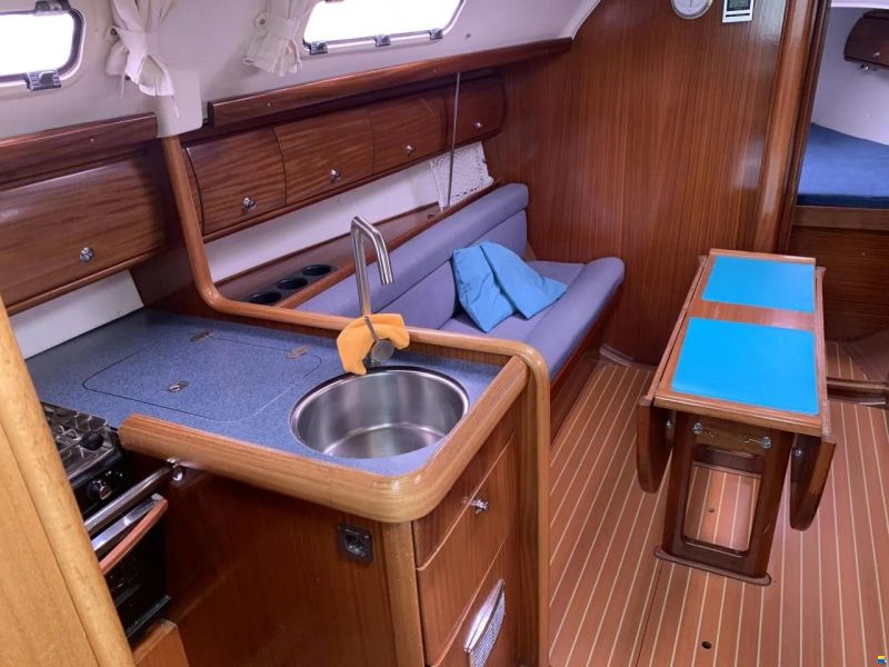 Bavaria 32