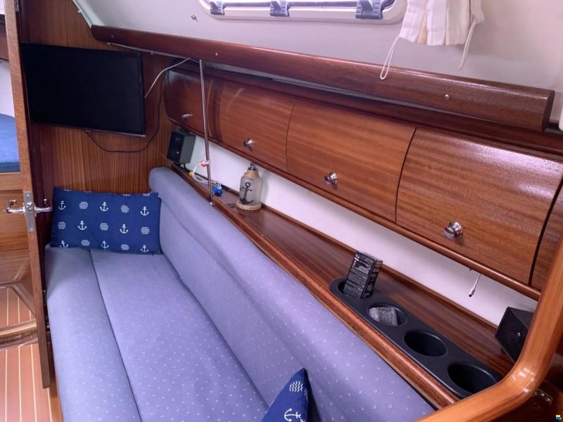 Bavaria 32