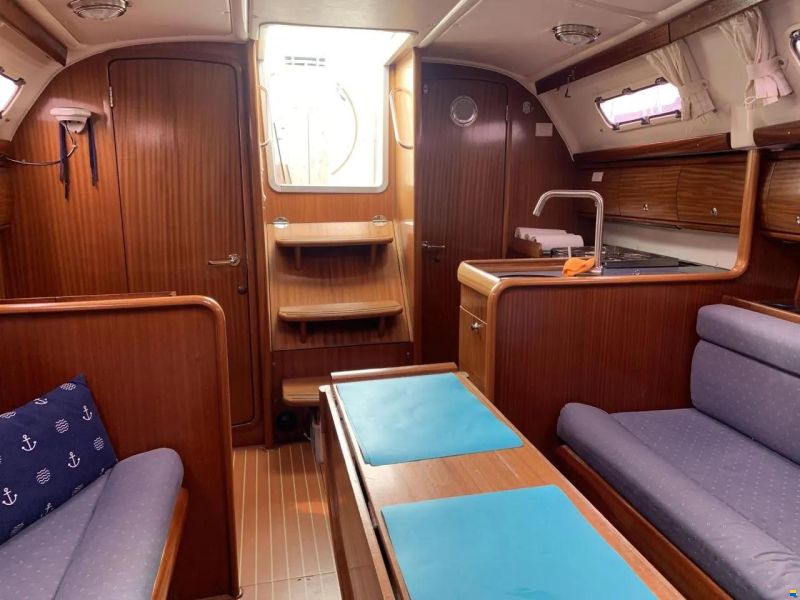 Bavaria 32