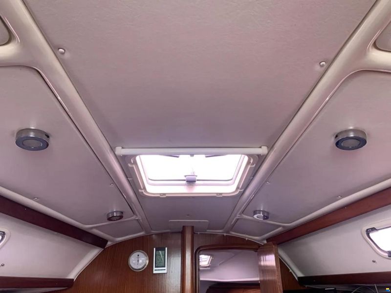 Bavaria 32