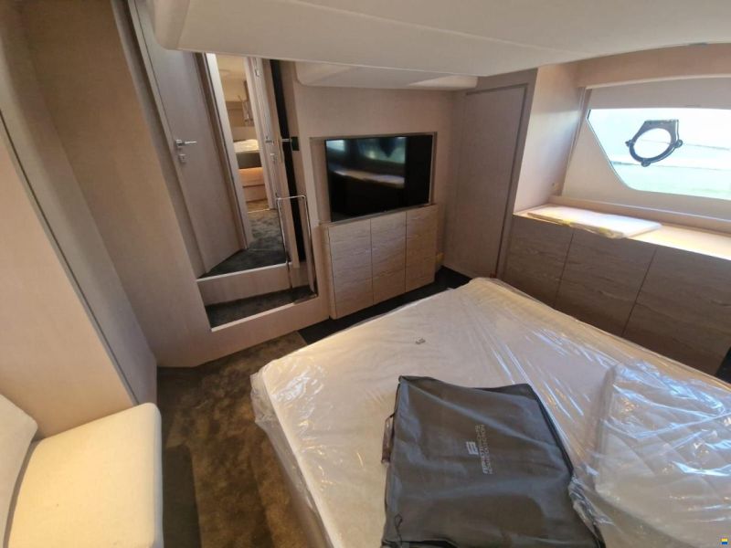 Ferretti 500