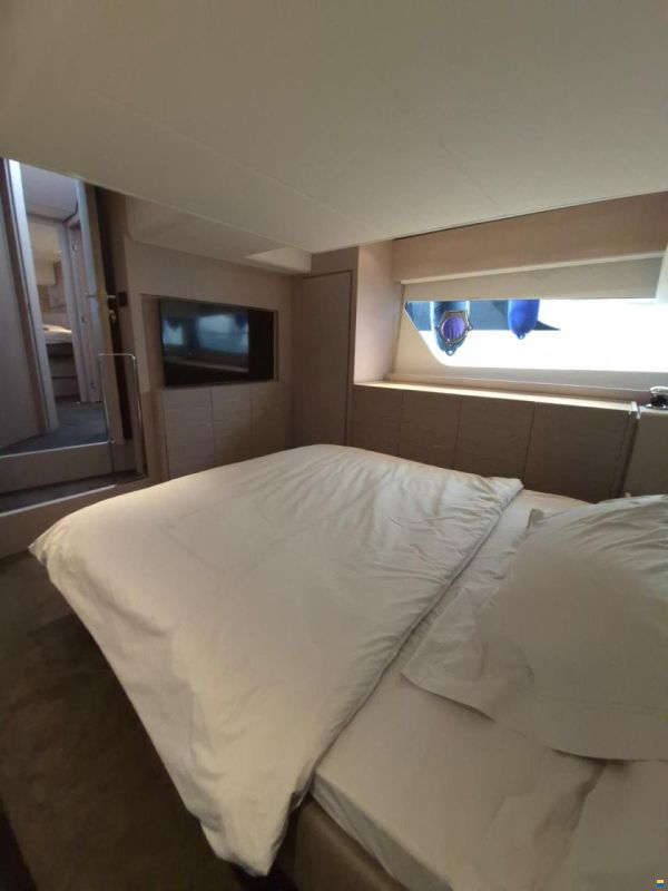 Ferretti 500