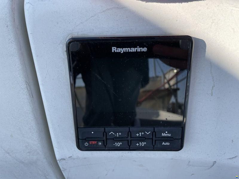 Beneteau Oceanis 390
