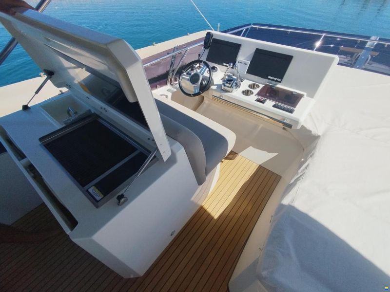 Prestige 590