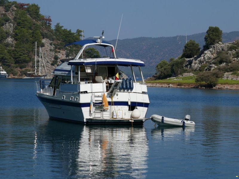 Marine Trader 44 Sundeck