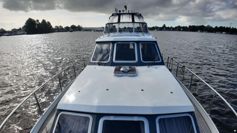 Linssen 35SE