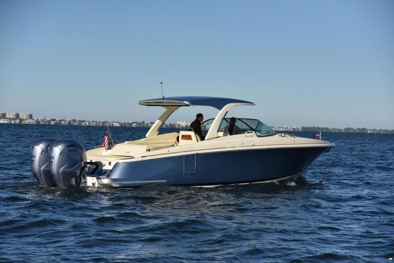 Chris Craft Launch 35 GT Outboard
