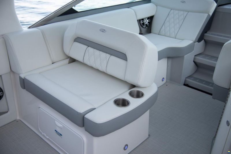 Regal 33 Express