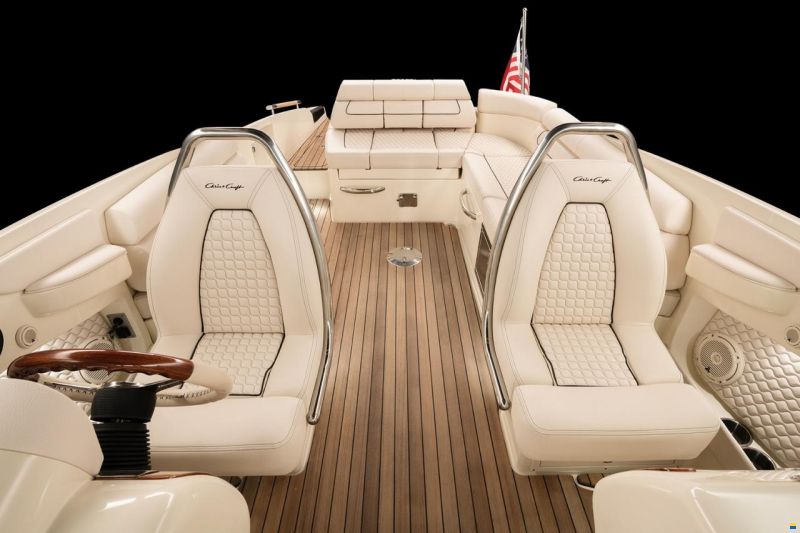 Chris Craft Launch 28 GT Surf