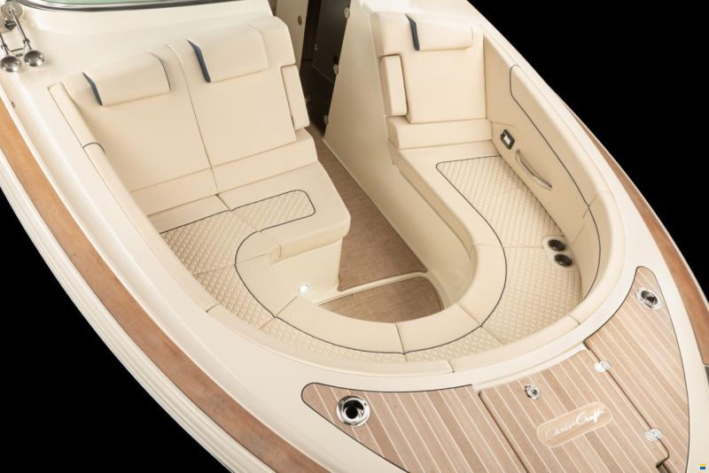 Chris Craft Launch 35 GT Surf