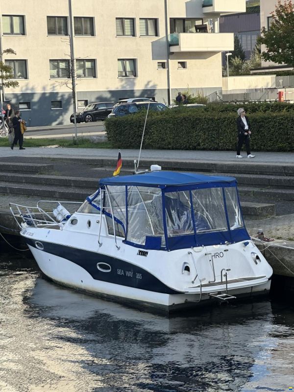 Sea Ray Gladiator