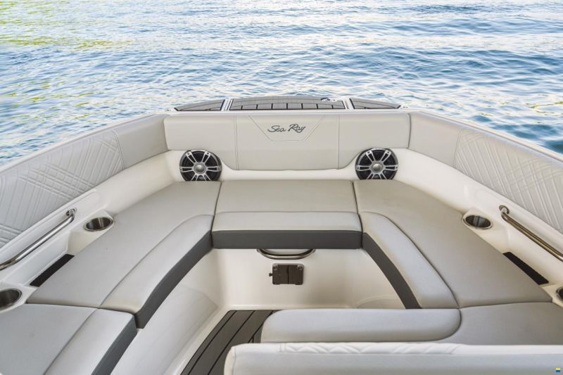 Sea Ray SDX 230 Outbaord Europe