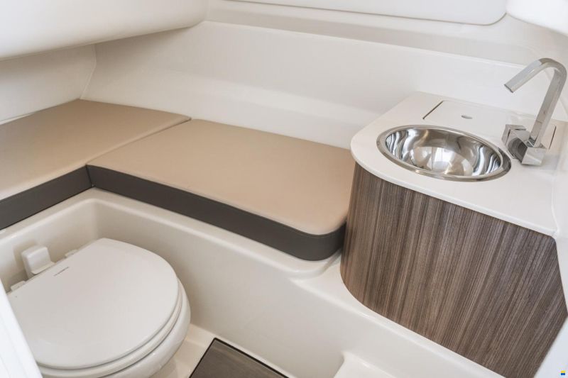 Sea Ray SDX 230 Outbaord Europe