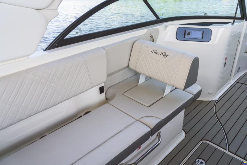 Sea Ray SDX 230 Outbaord Europe