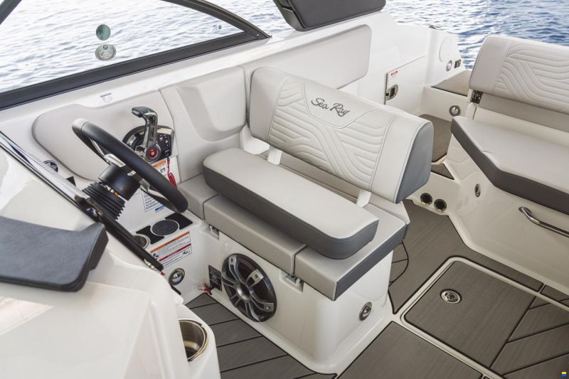 Sea Ray SDX 230 Surf Europe