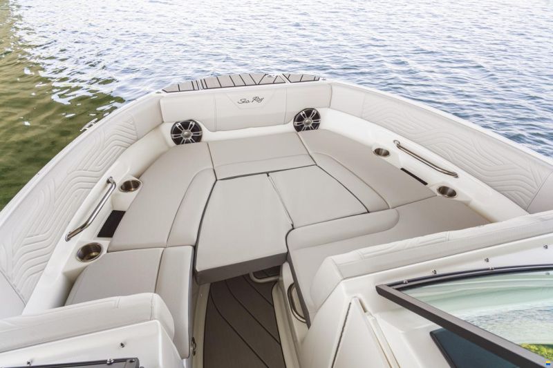 Sea Ray SDX 230 Surf Europe