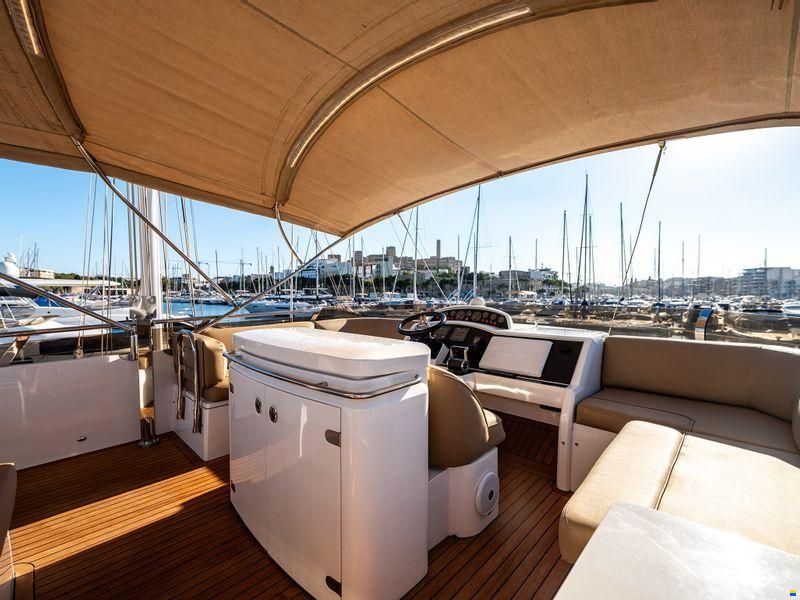 Princess 62