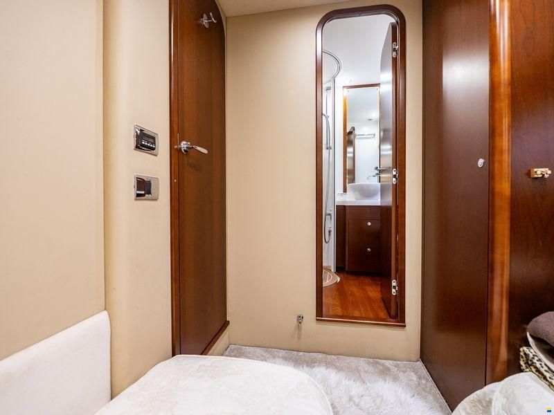 Princess 62
