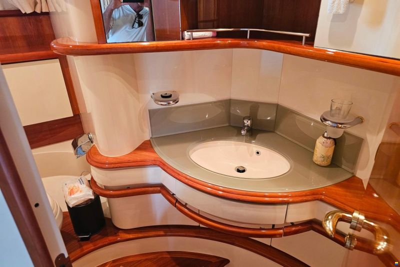 Azimut 55