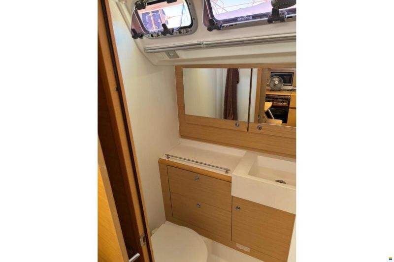Beneteau First 45