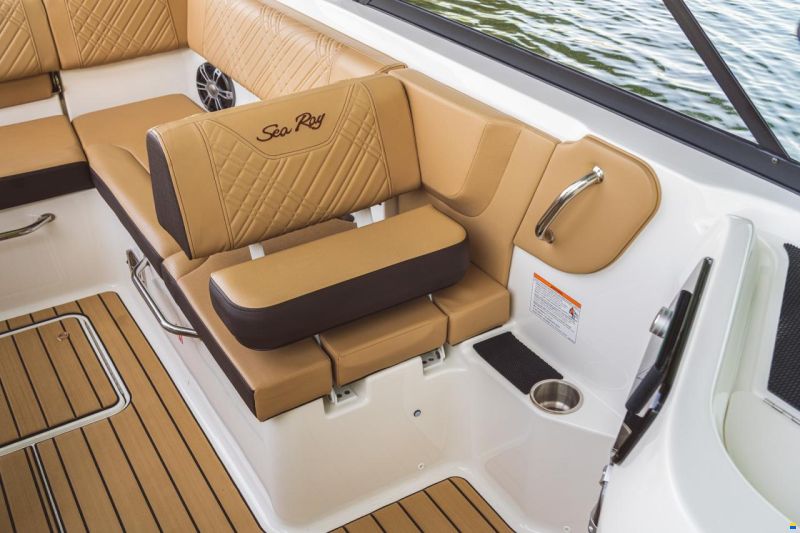 Sea Ray SDX 230