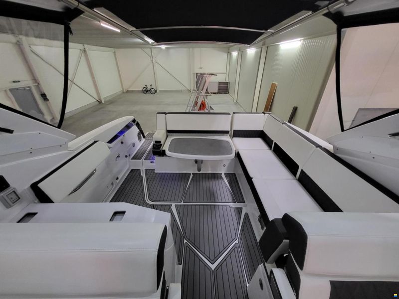 Monterey 378SE Bowrider