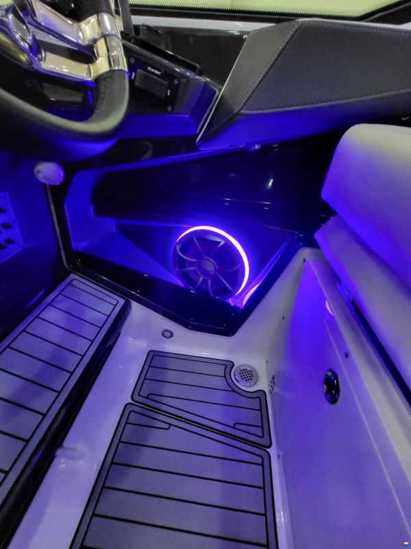 Monterey 378SE Bowrider