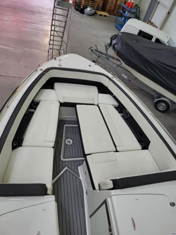 Monterey 378SE Bowrider