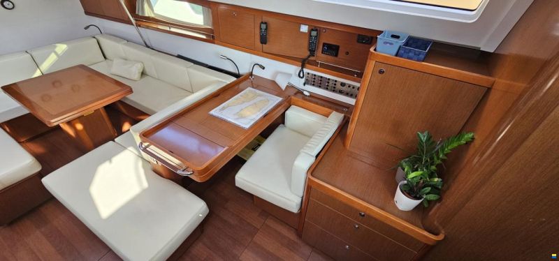 Beneteau Oceanis 60
