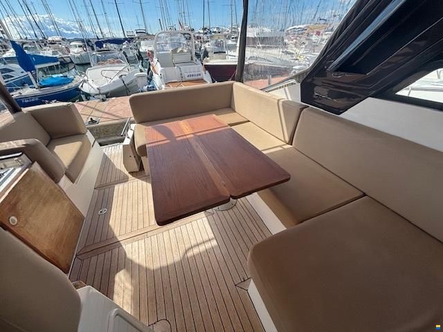 Sealine SC35
