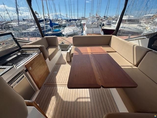 Sealine SC35