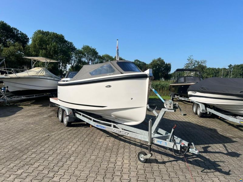 Maxima 650 Flying lounge eindejaars aanbieding!