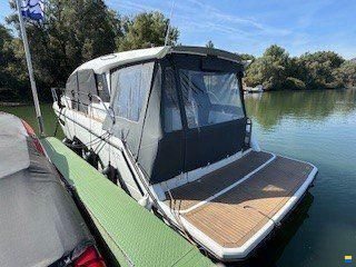 Sealine C330
