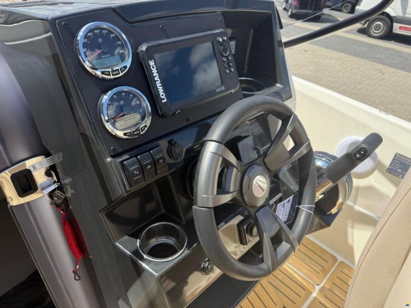 Quicksilver 705 Open