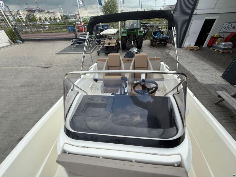 Quicksilver 605 Open