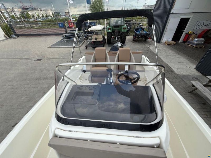 Quicksilver 605 Open