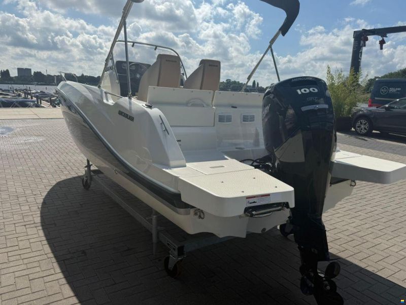 Quicksilver 605 Open