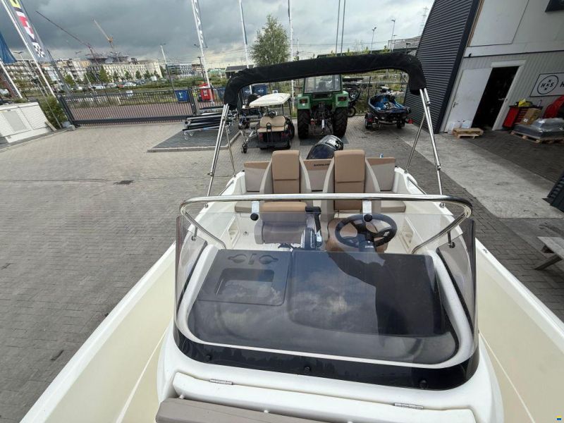 Quicksilver 605 Open