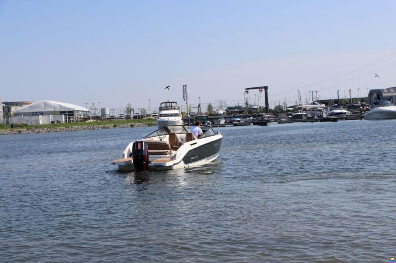 Quicksilver 675 Bowrider
