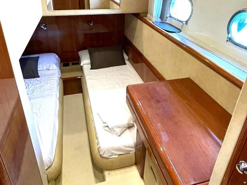 Ferretti 620