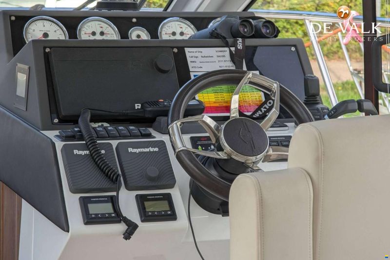 Sealine C330