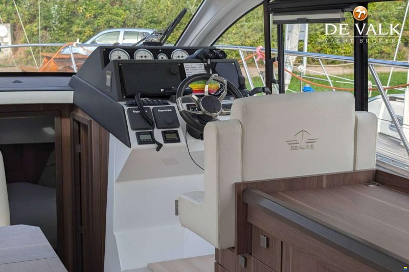 Sealine C330