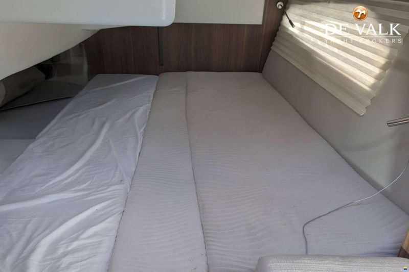 Sealine C330